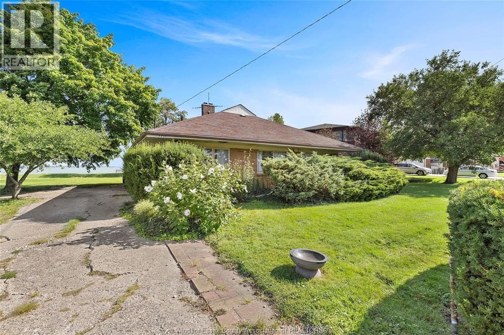11280 RIVERSIDE DRIVE East — Windsor, Ontario - Main photo