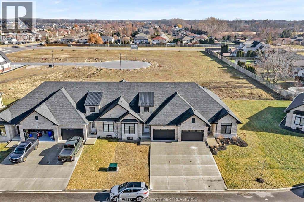 214 Livingstone CRESCENT — Amherstburg, Ontario - Photo 2 of 38