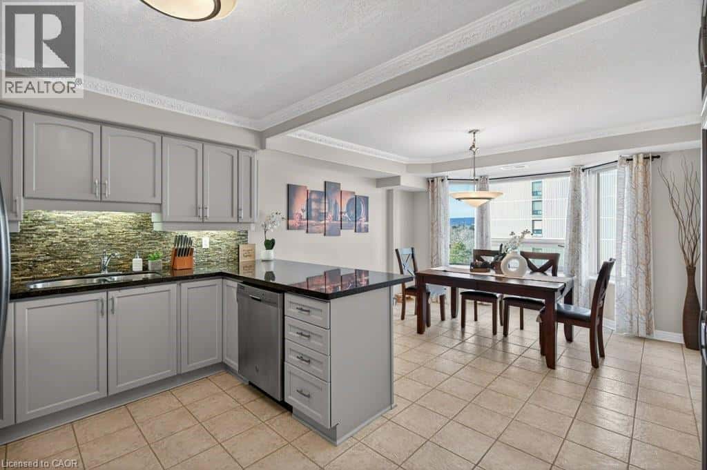 1272 ONTARIO Street Unit# 803 — Burlington, Ontario - Photo 5 of 25