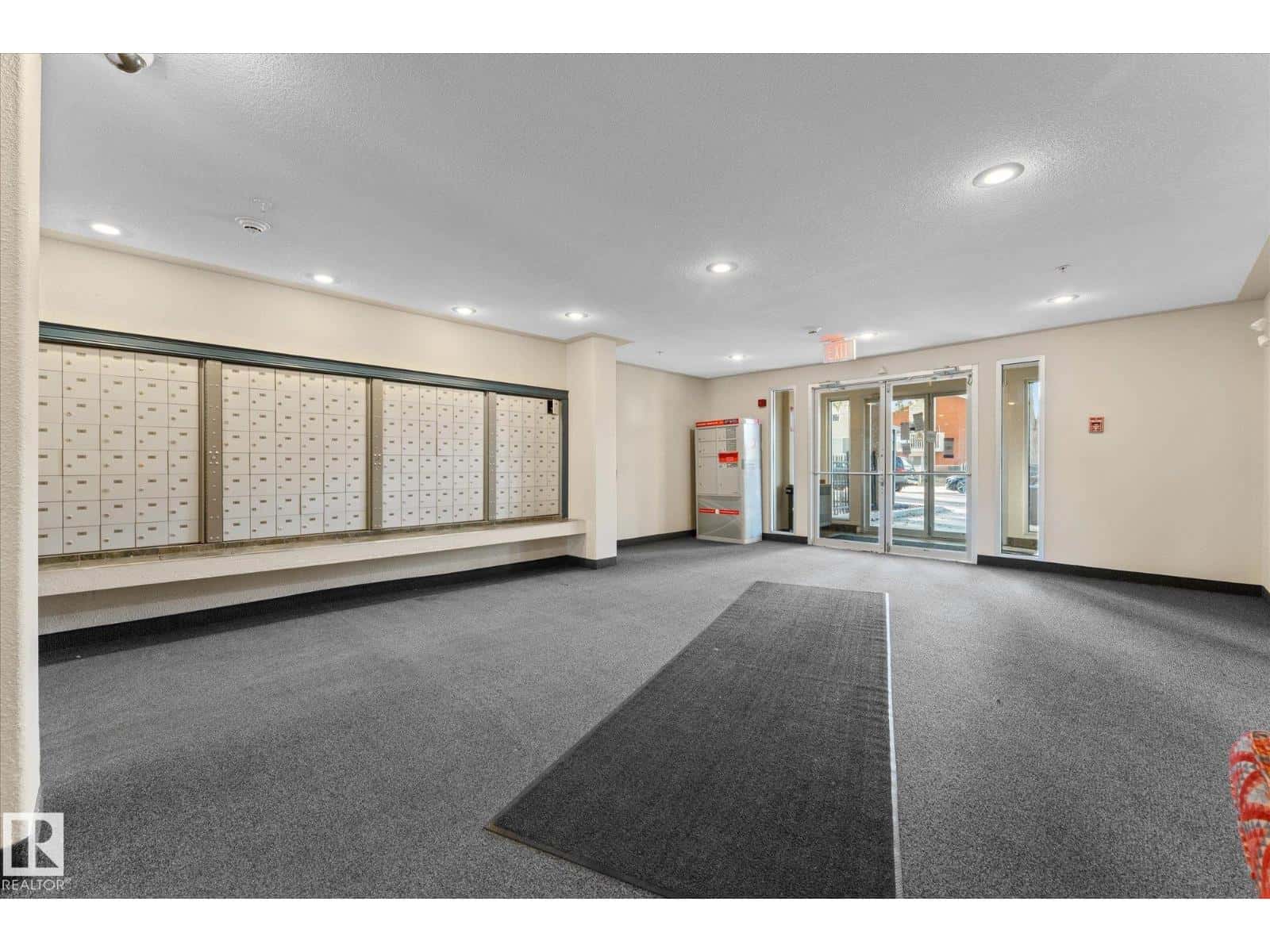 #531 11325 83 ST NW — Edmonton, Alberta - Photo 3 of 36