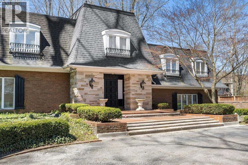 1255 TANGLEWOOD COURT — LaSalle, Ontario - Photo 2 of 50