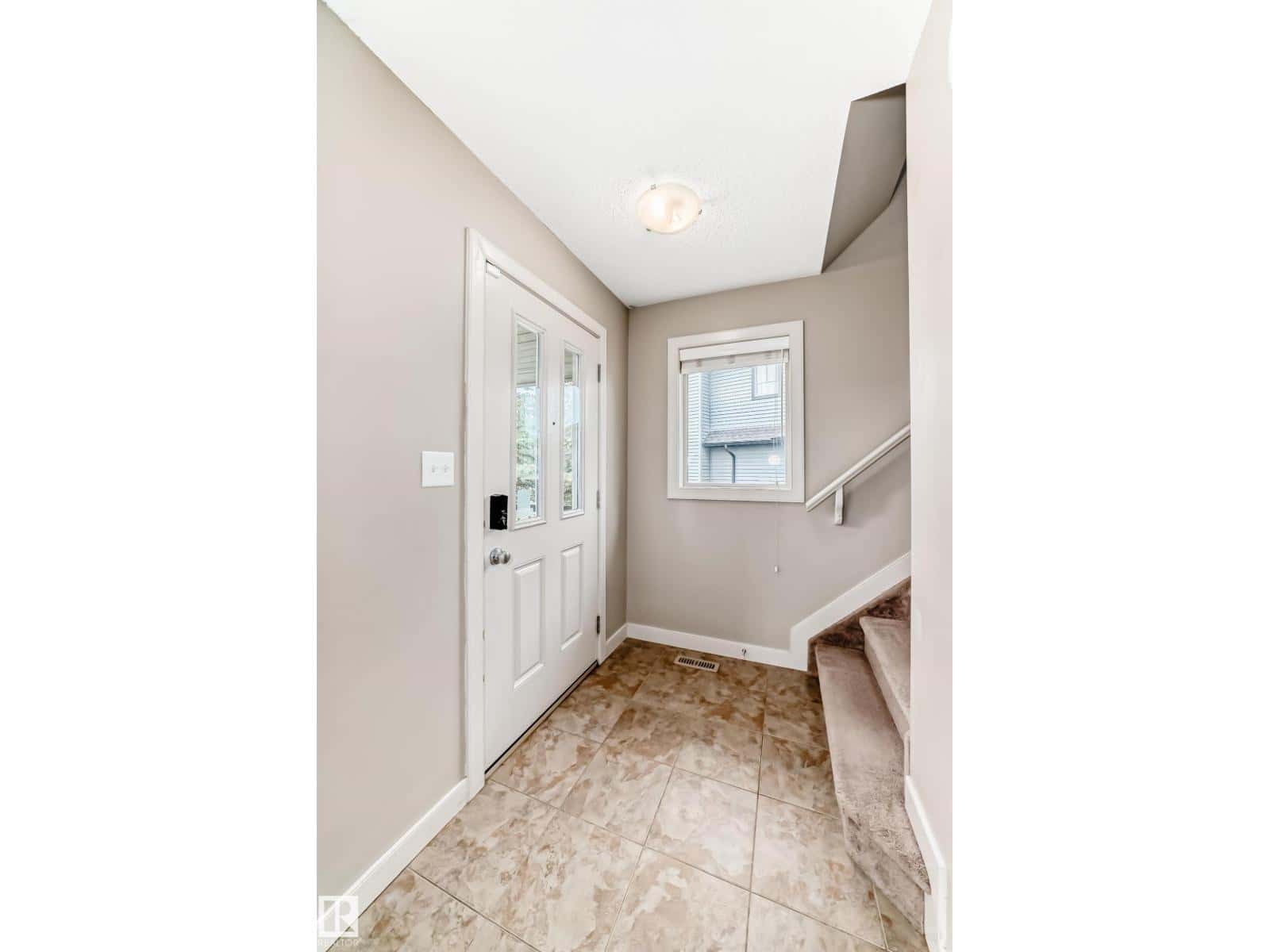 3834 ALLAN DR SW — Edmonton, Alberta - Photo 5 of 75