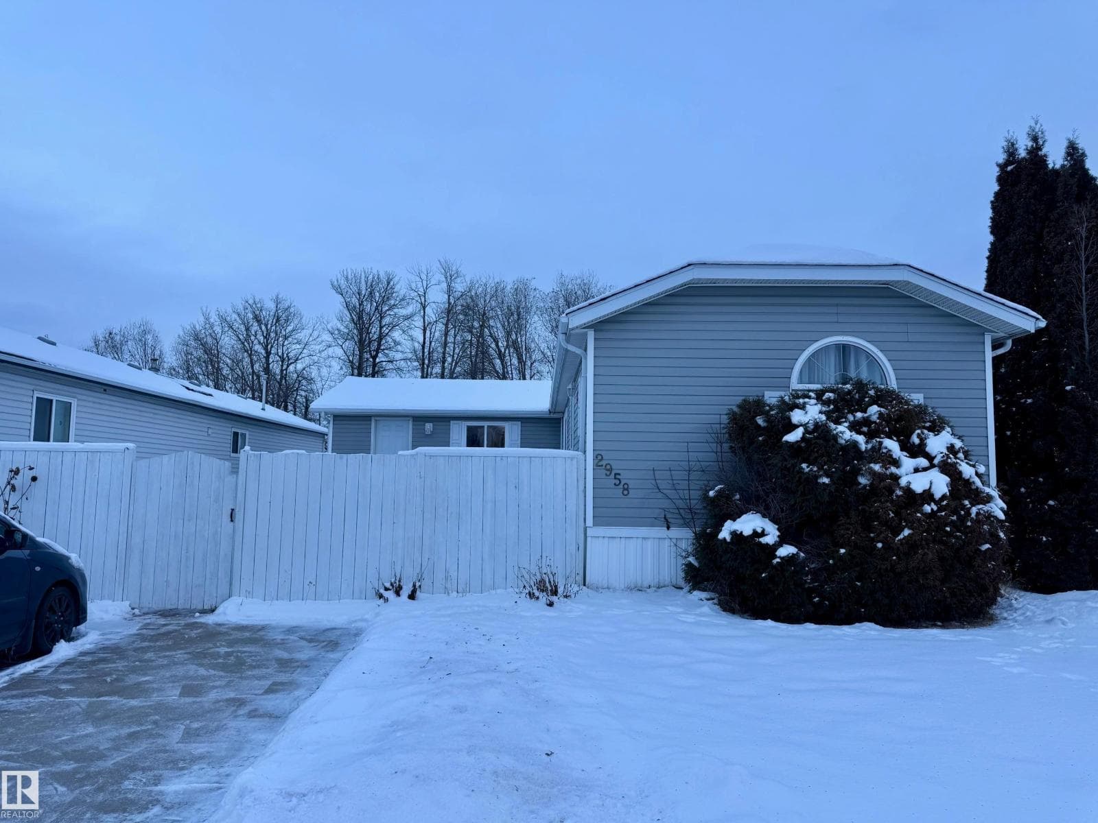 2958 Lakewood DR NW NW — Edmonton, Alberta - Main photo