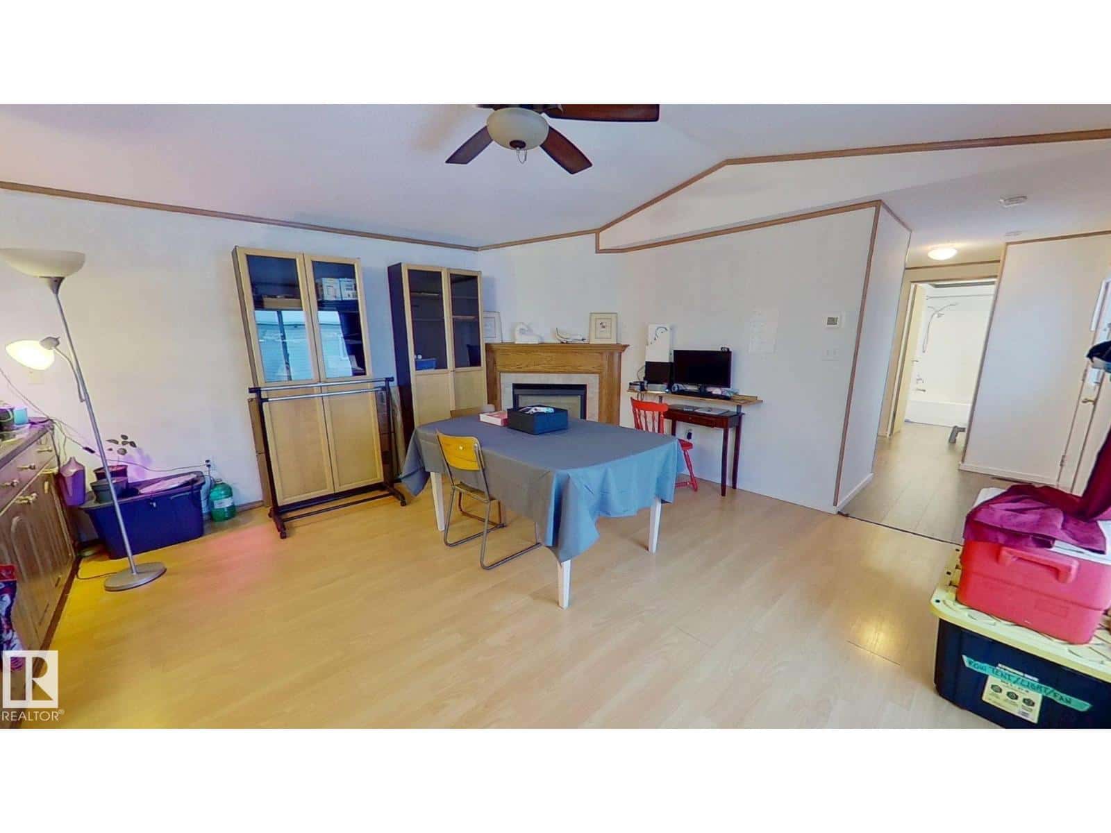 2958 Lakewood DR NW NW — Edmonton, Alberta - Photo 3 of 26