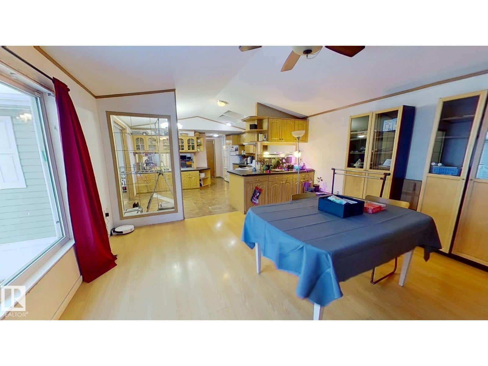 2958 Lakewood DR NW NW — Edmonton, Alberta - Photo 4 of 26