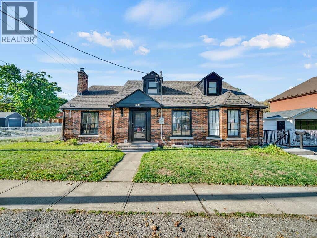 860 VINE Street — Cambridge, Ontario - Photo 3 of 50