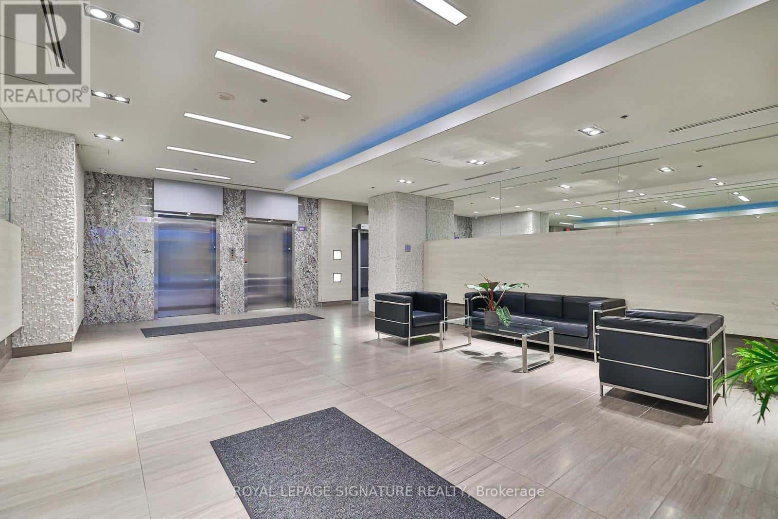 502 - 3520 DANFORTH AVENUE — Toronto (Oakridge), Ontario - Photo 2 of 36