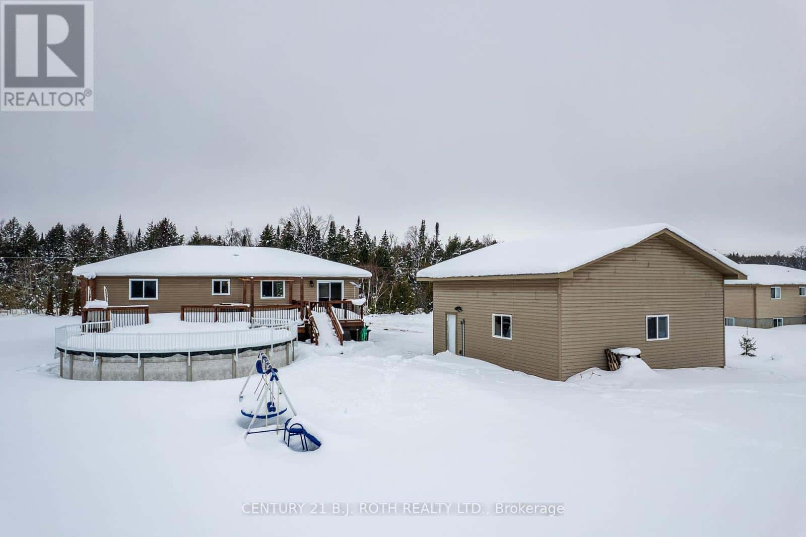 1829 DIVISION ROAD E — Severn (Ardtrea), Ontario - Photo 2 of 36