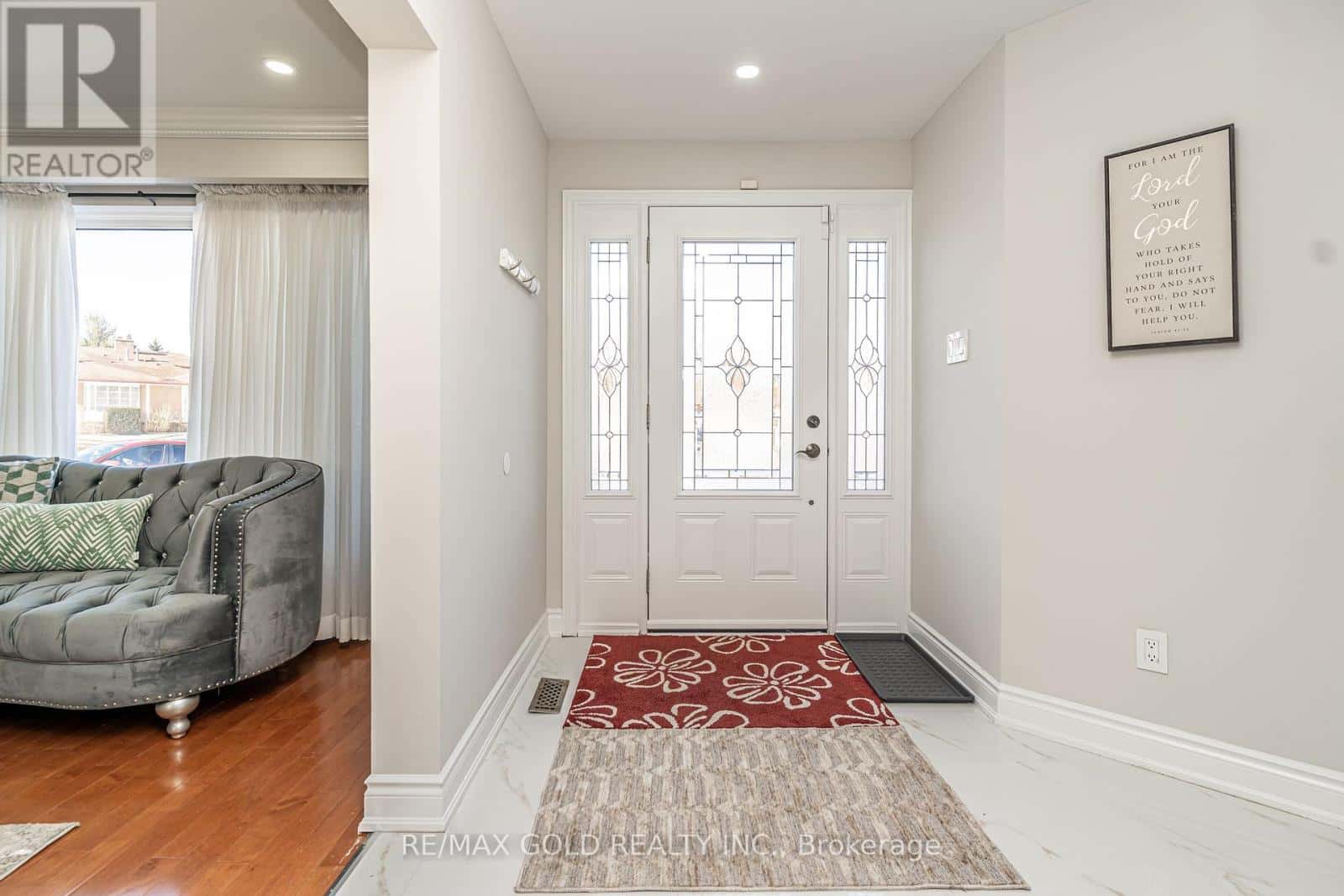 9 DALTON PLACE — Brampton (Southgate), Ontario - Photo 5 of 41