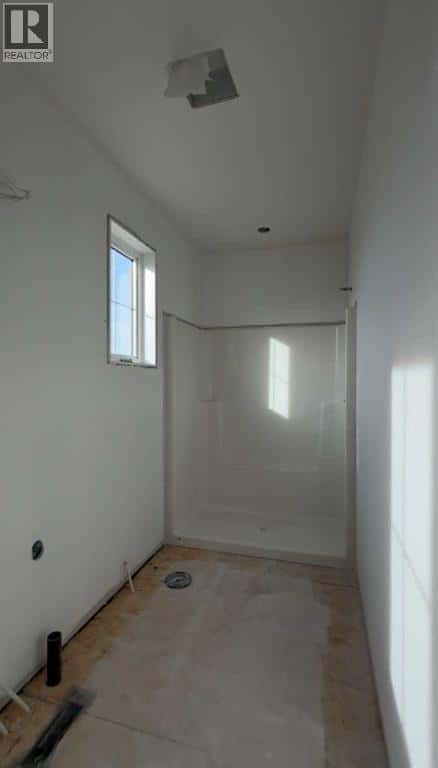 393 Rivergrove Chase W — Lethbridge, Alberta - Photo 4 of 15