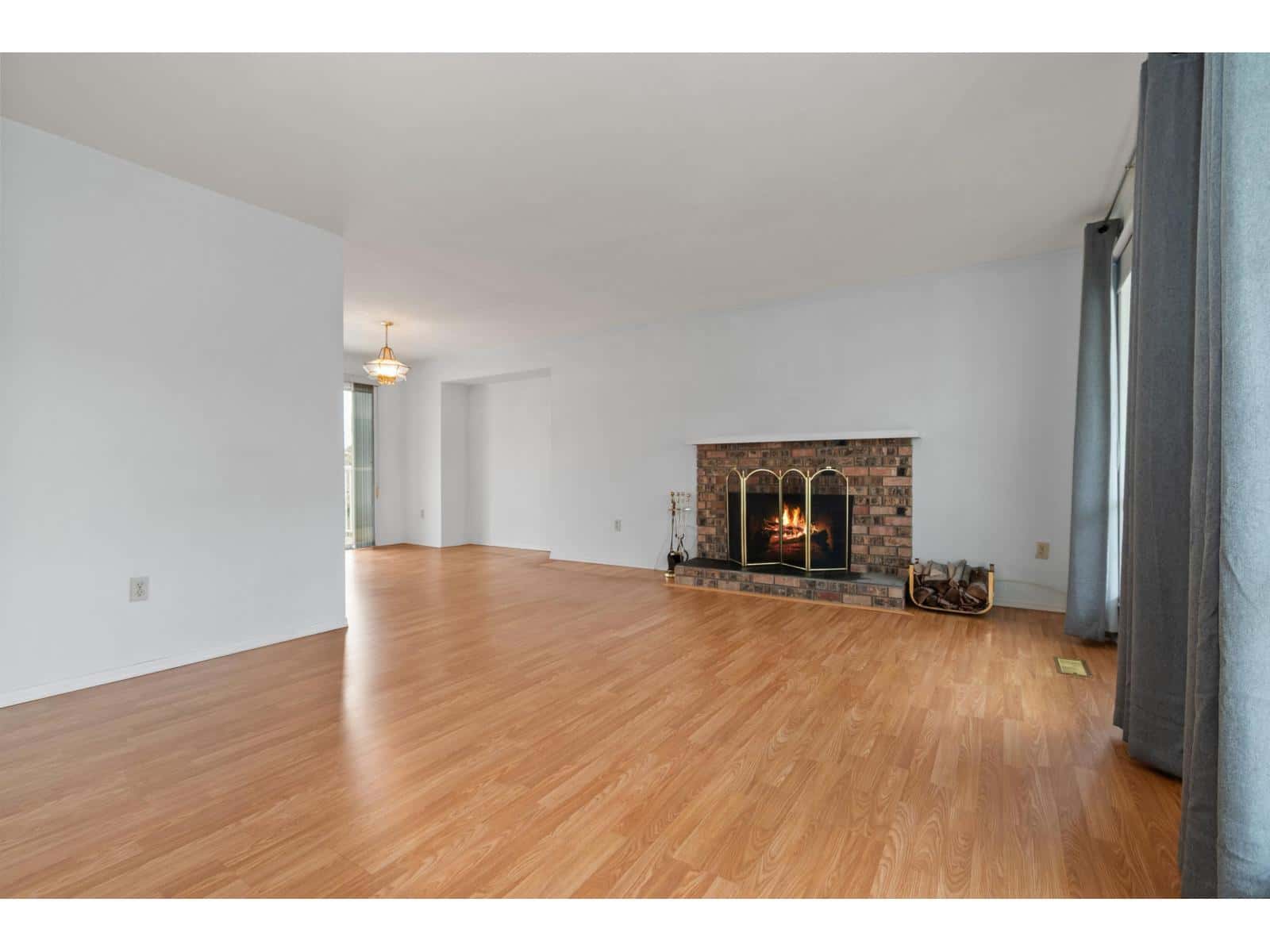 3340 CLEARBROOK ROAD — Abbotsford, British Columbia - Photo 4 of 33