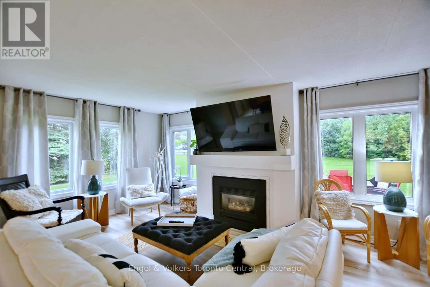 121 - 169 JOZO WEIDER BOULEVARD — Blue Mountains, Ontario - Photo 4 of 43