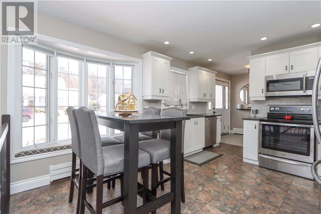 2367 Muriel — Sudbury, Ontario - Photo 3 of 73