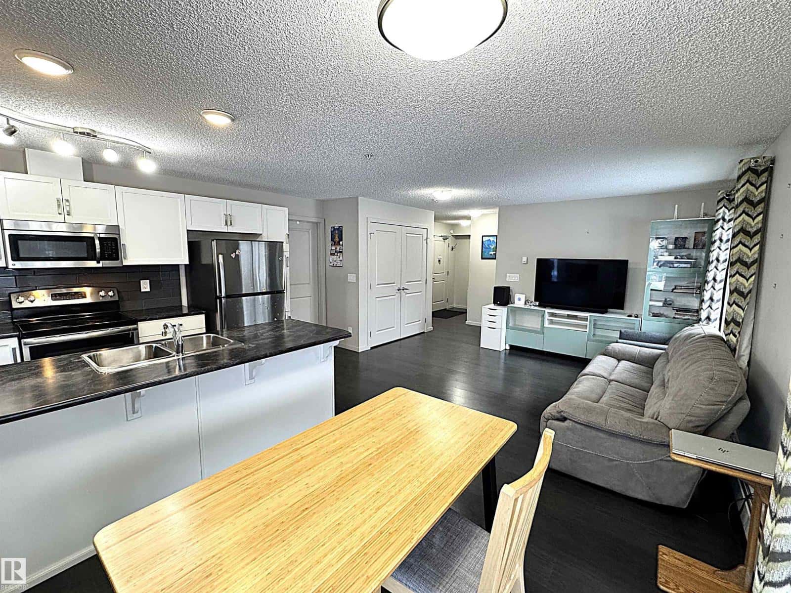 #117 5521 7 AV SW — Edmonton, Alberta - Photo 5 of 22