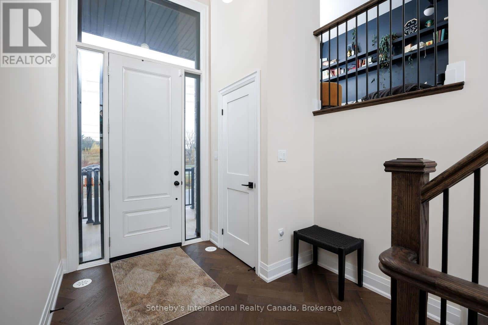 1478 YELLOW ROSE CIRCLE — Oakville (GA Glen Abbey), Ontario - Photo 4 of 33