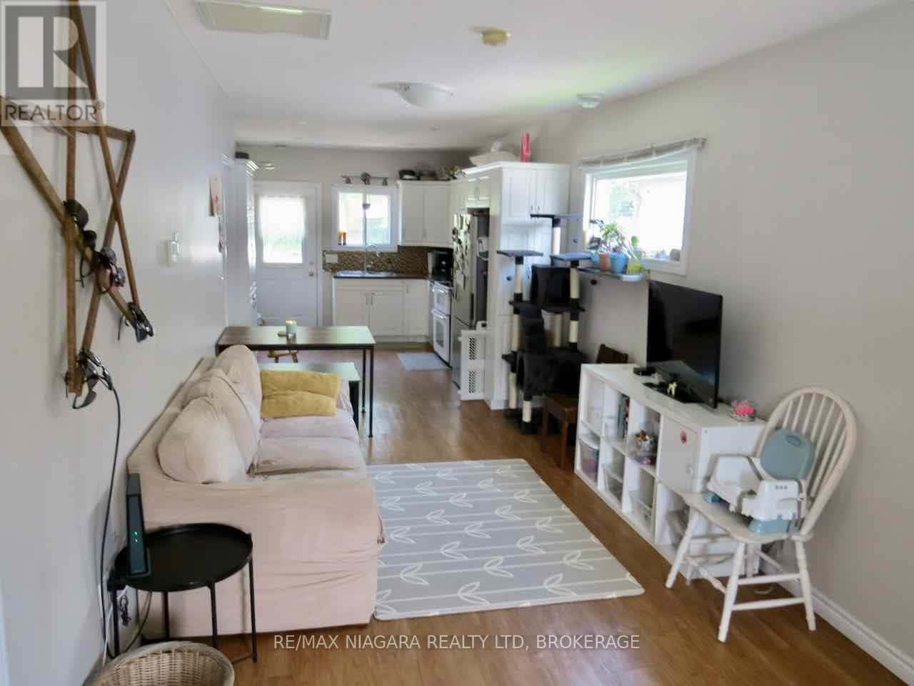 52 MCCORMICK STREET — Welland (Prince Charles), Ontario - Photo 5 of 12