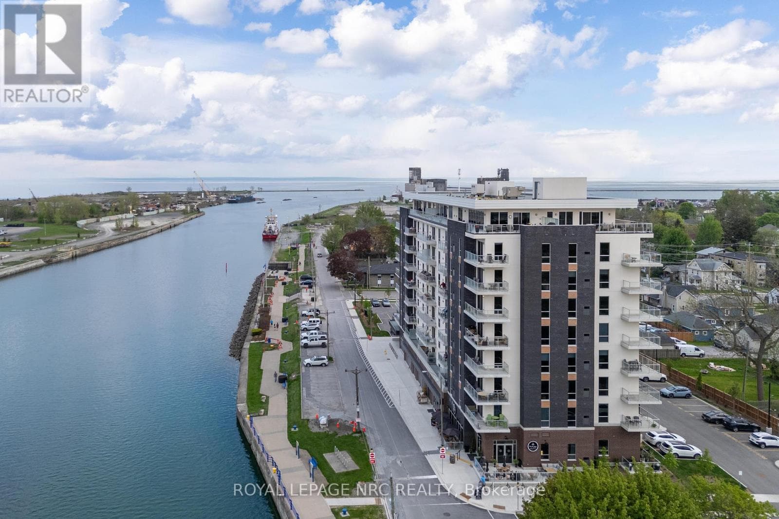 602 - 118 WEST STREET — Port Colborne (Sugarloaf), Ontario - Main photo