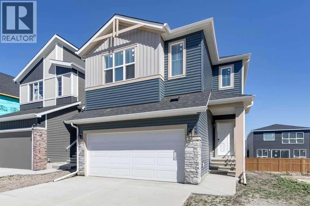 92 Amblefield Grove NW — Calgary, Alberta - Photo 2 of 41