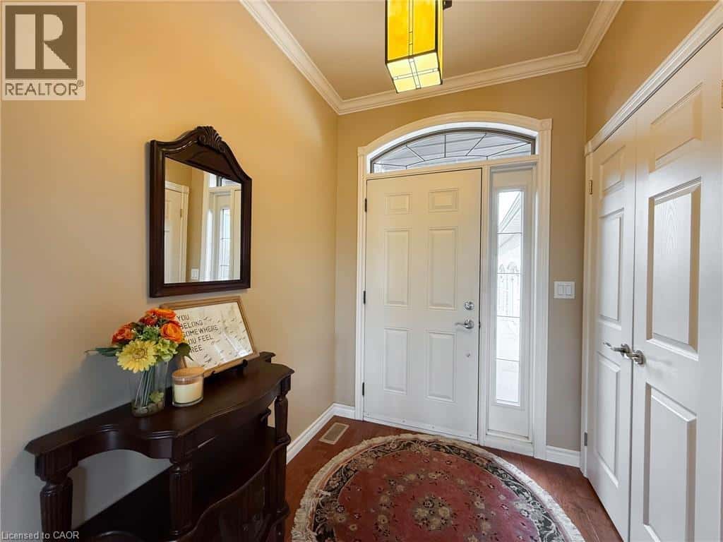 14 EAST Street S — Port Dover, Ontario - Photo 2 of 48