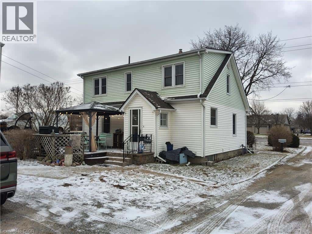 509 W QUEENSWAY Street W — Simcoe, Ontario - Photo 2 of 31