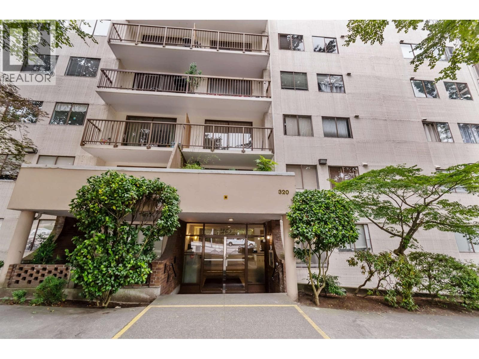 1005 320 ROYAL AVENUE — New Westminster, British Columbia - Main photo