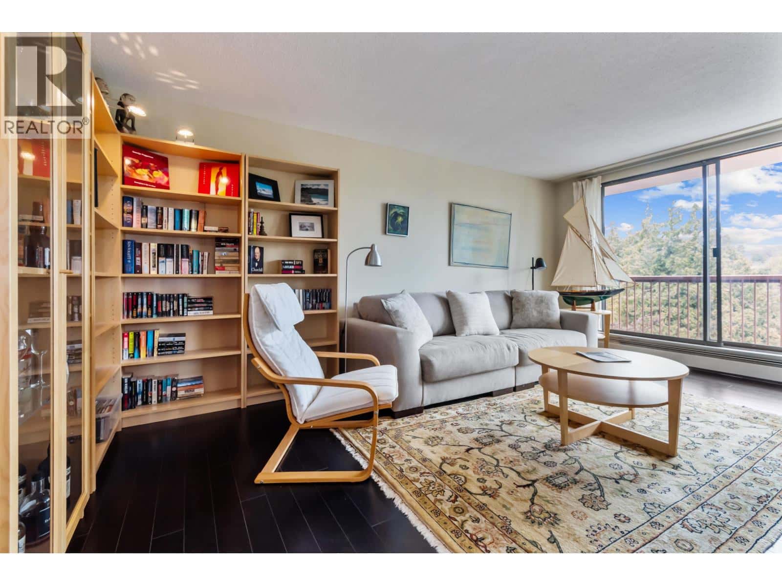 1005 320 ROYAL AVENUE — New Westminster, British Columbia - Photo 5 of 18