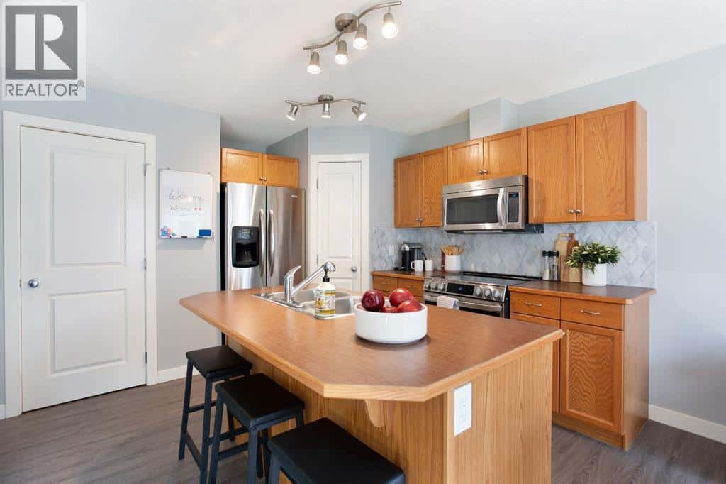 1405, 800 Yankee Valley Boulevard SE — Airdrie, Alberta - Photo 2 of 31