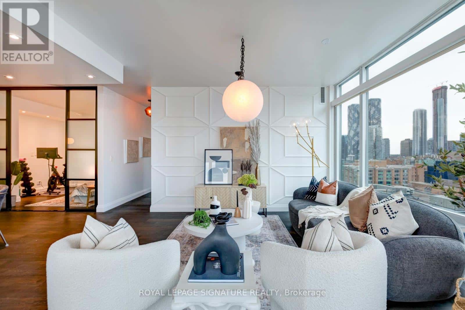 1202 - 333 ADELAIDE STREET E — Toronto (Moss Park), Ontario - Photo 2 of 39