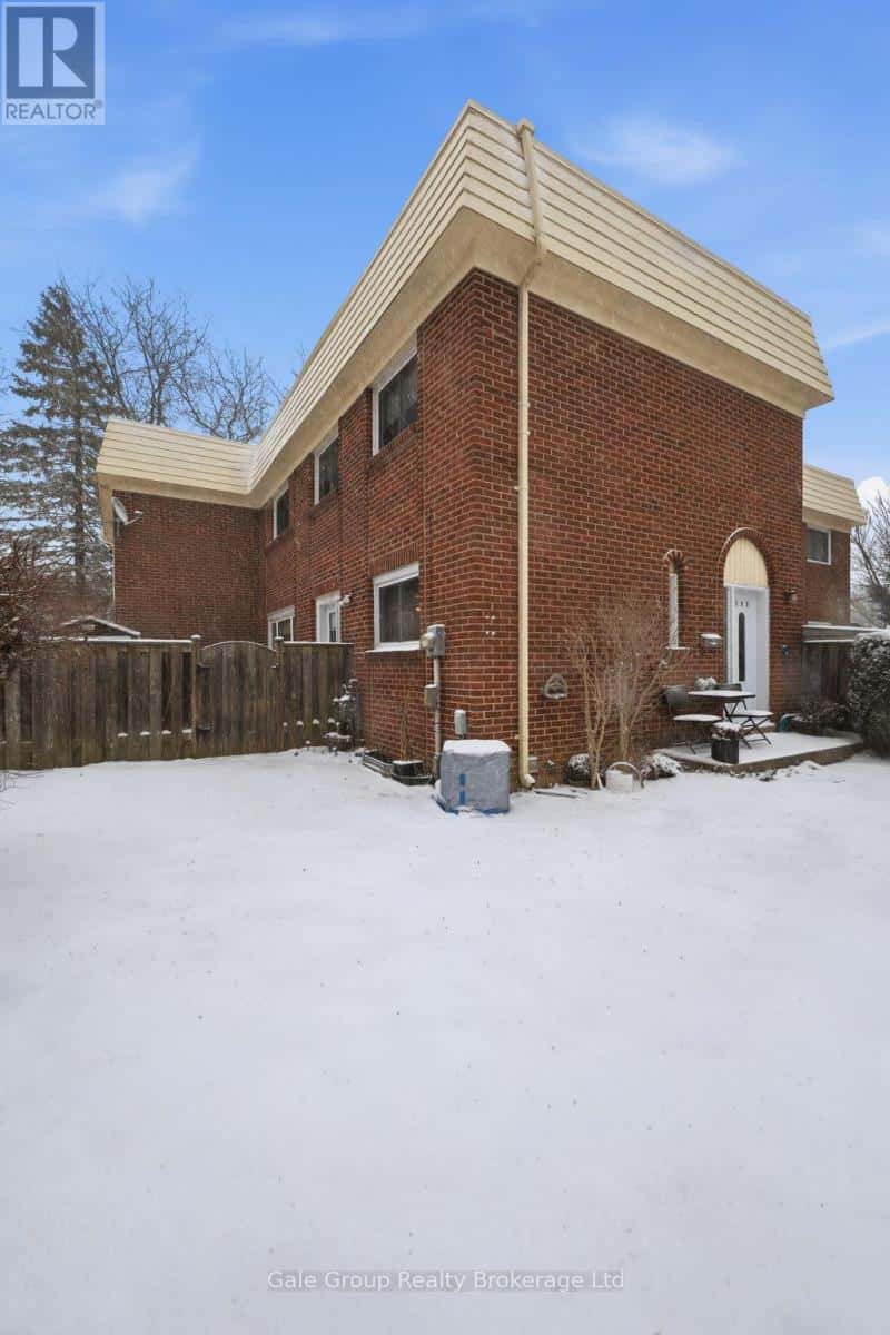 599 GAINSBOROUGH ROAD — London North (North F), Ontario - Photo 3 of 47