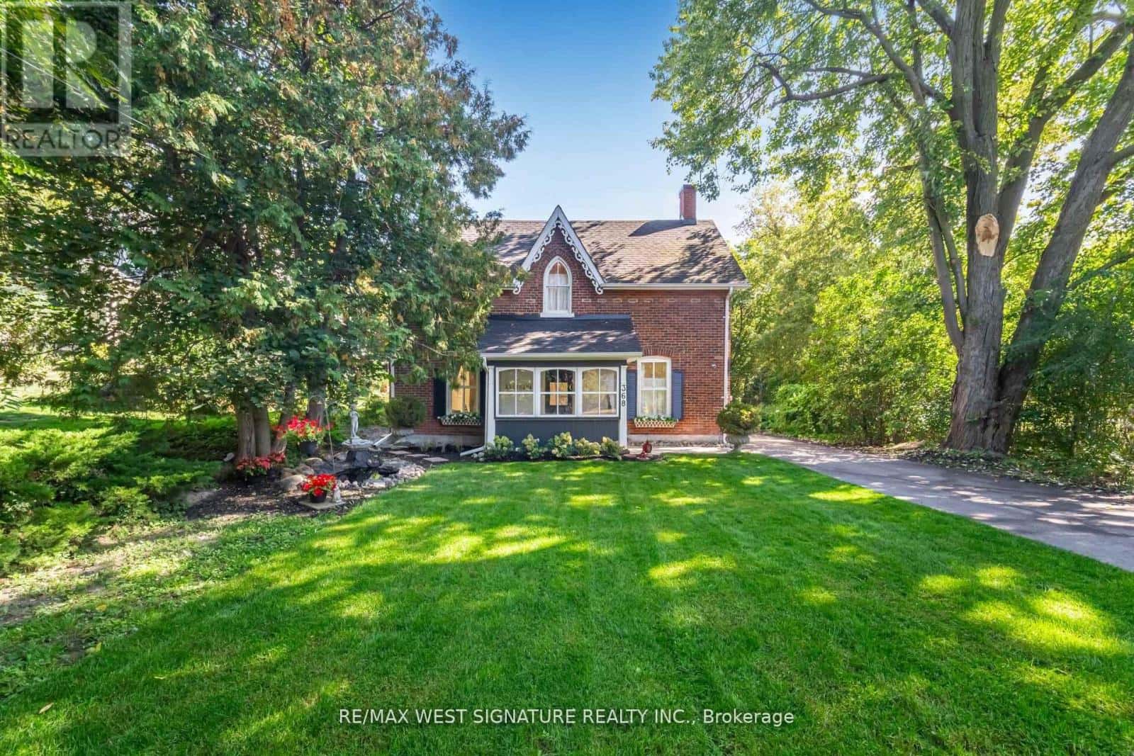 368 MAIN STREET — King (Schomberg), Ontario - Photo 3 of 42