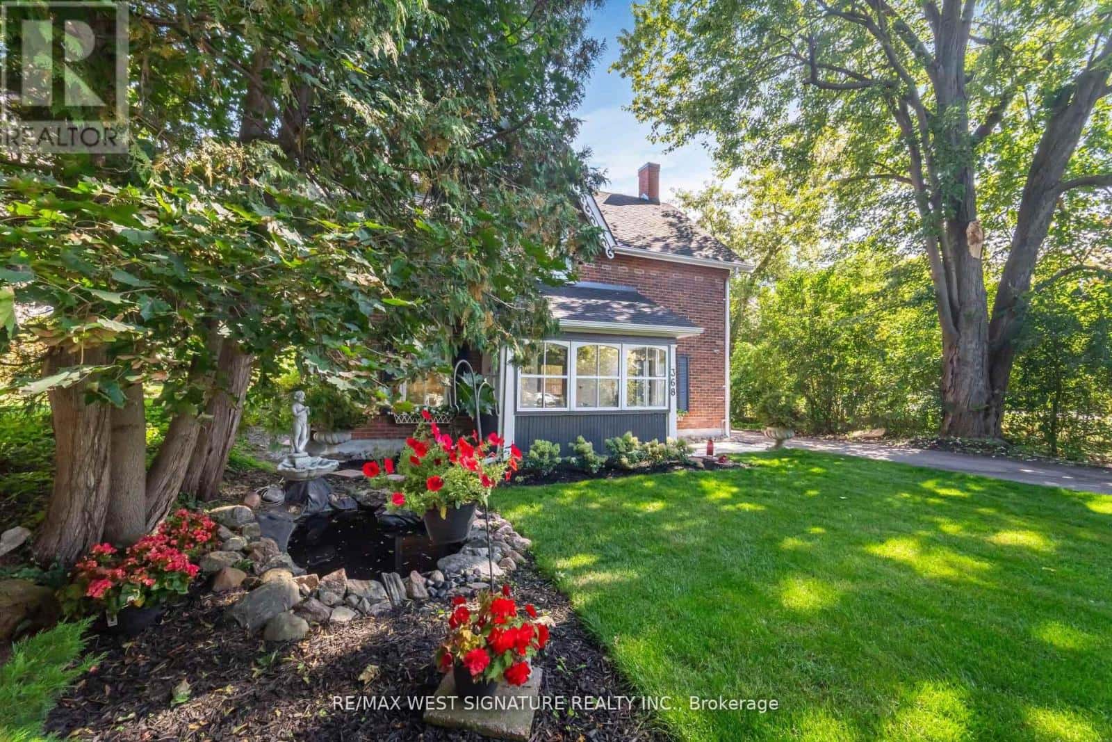 368 MAIN STREET — King (Schomberg), Ontario - Photo 4 of 42