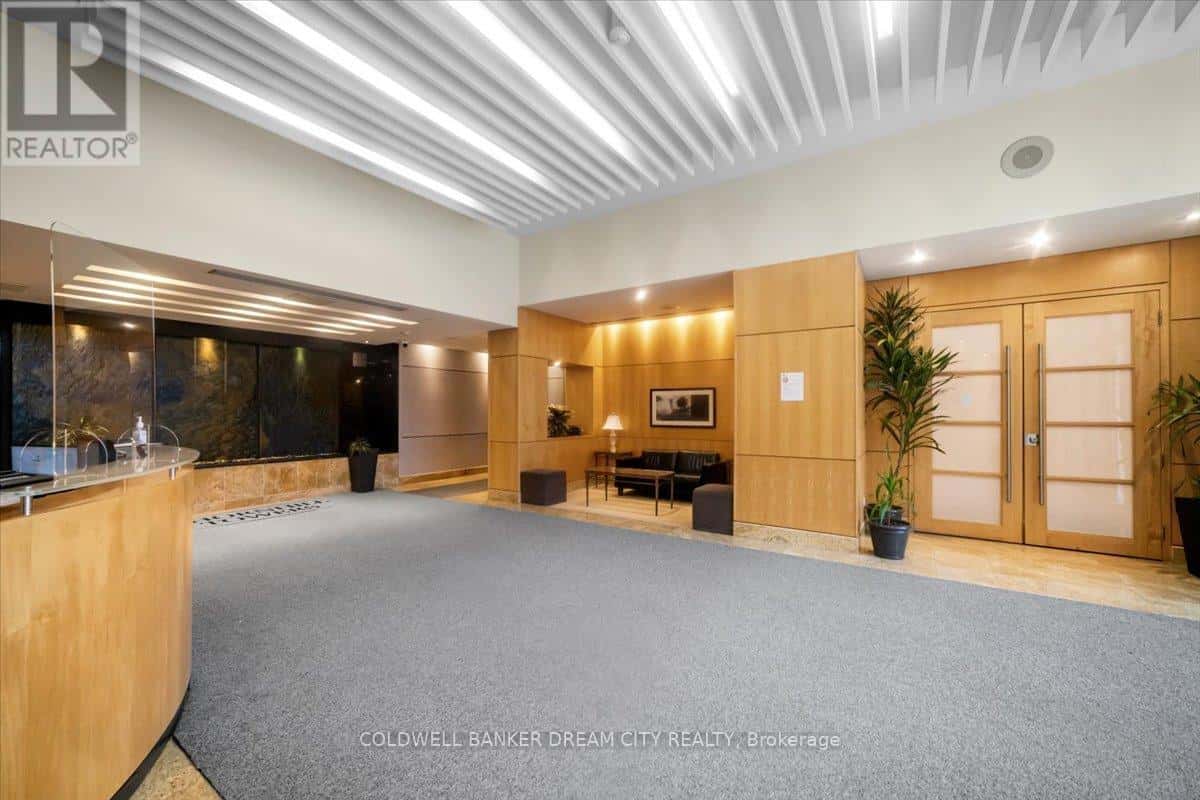 723 - 62 SUNCREST BOULEVARD — Markham (Commerce Valley), Ontario - Photo 5 of 50