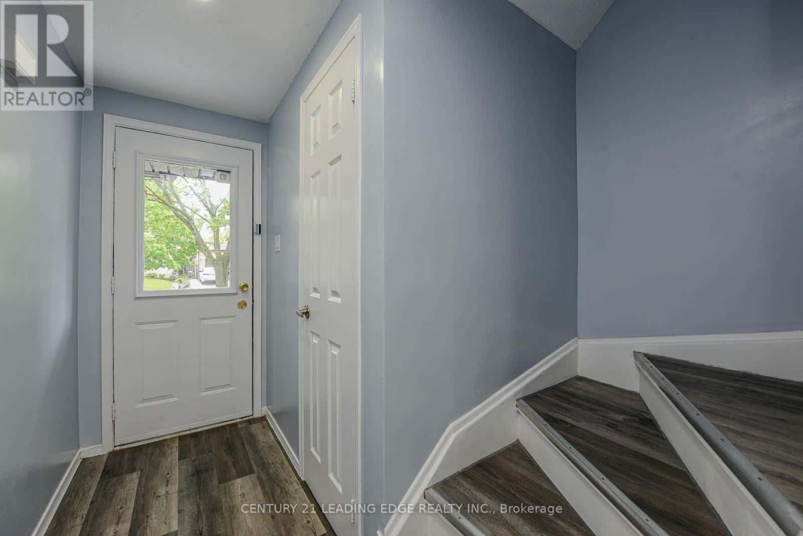 169 HICKLING TRAIL — Barrie (Grove East), Ontario - Photo 4 of 50