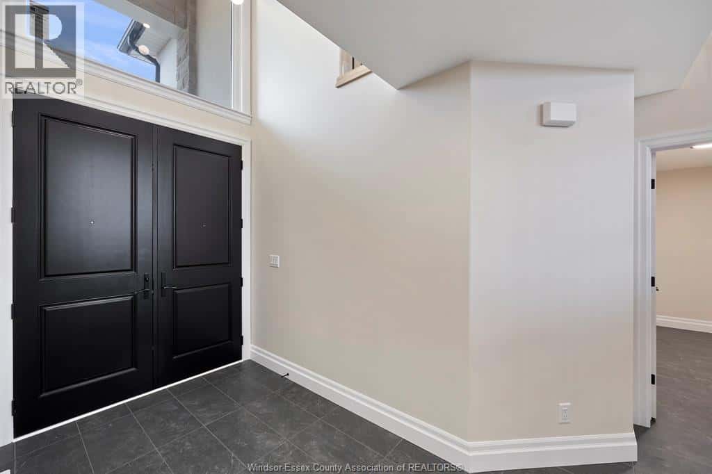 1247 CAMPANA CRESCENT — Lakeshore, Ontario - Photo 2 of 35