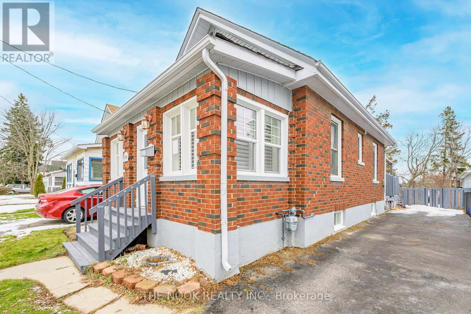 219 VERDUN ROAD — Oshawa (Central), Ontario - Photo 3 of 50