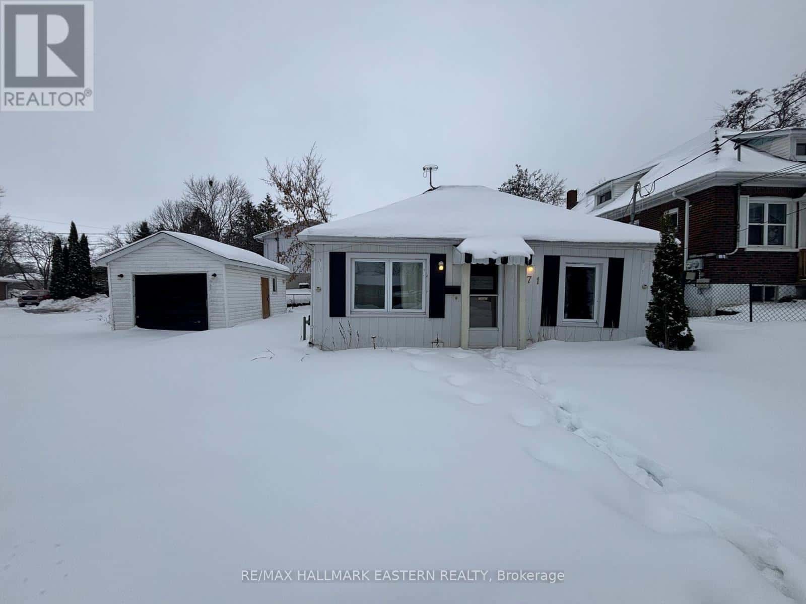 71 GLENELG STREET E — Kawartha Lakes (Lindsay), Ontario - Photo 4 of 13