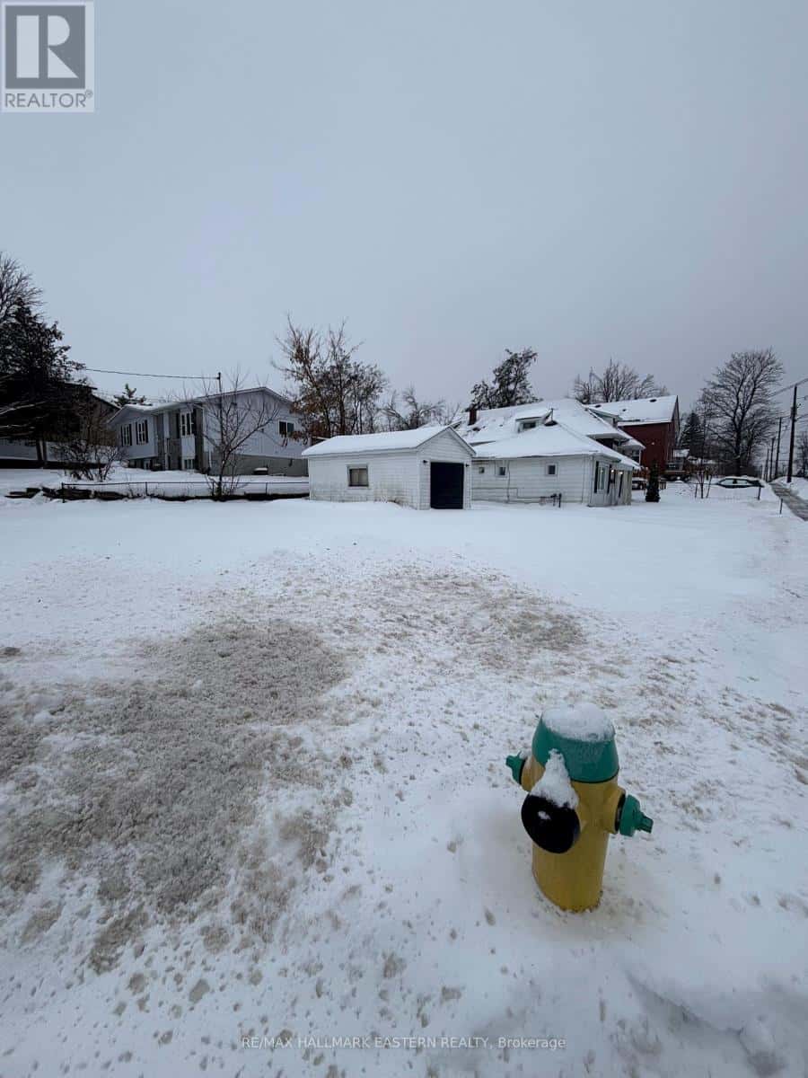 71 GLENELG STREET E — Kawartha Lakes (Lindsay), Ontario - Photo 5 of 13