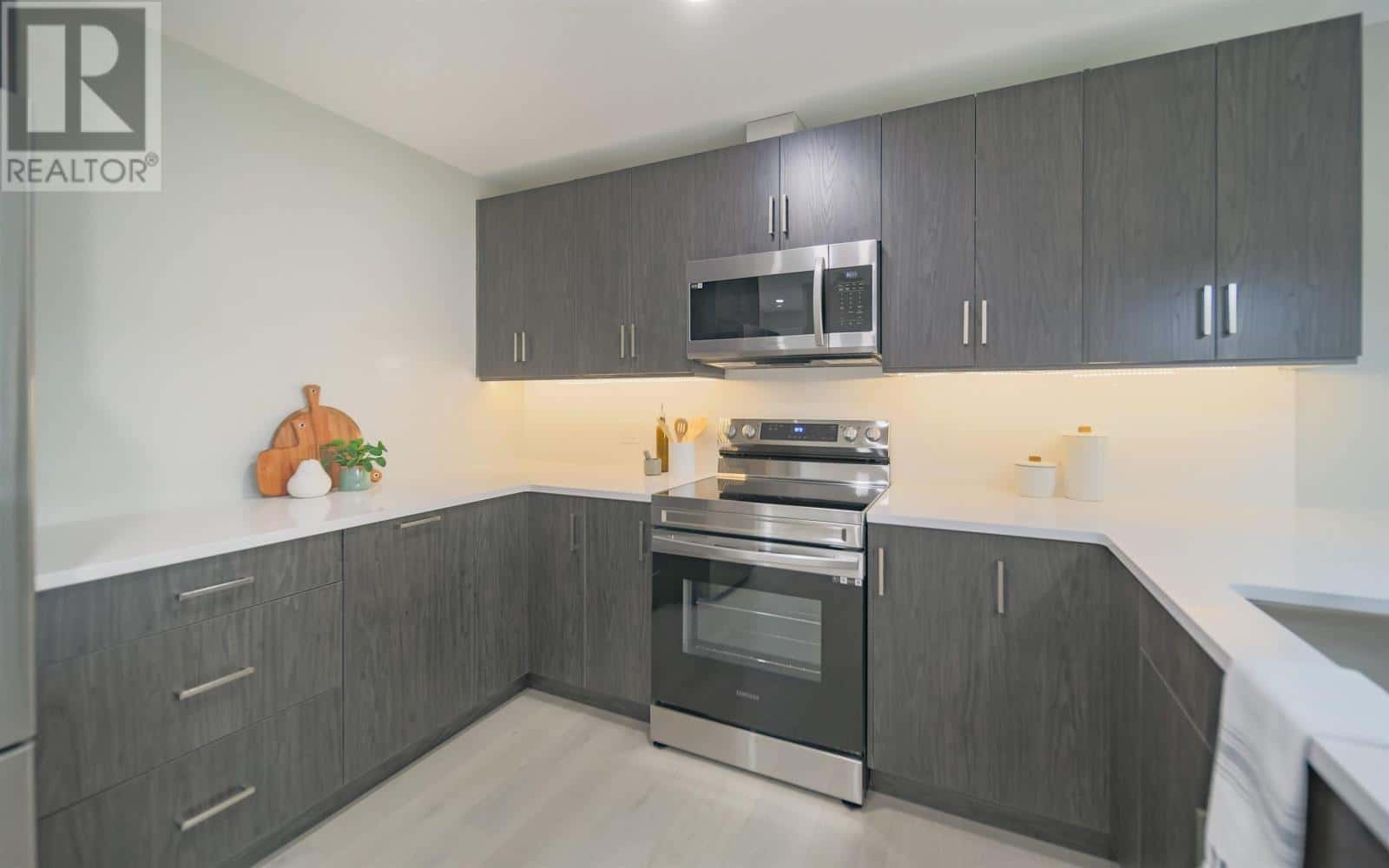 47 Beech Hill Avenue — Charlottetown, Prince Edward Island - Photo 4 of 25