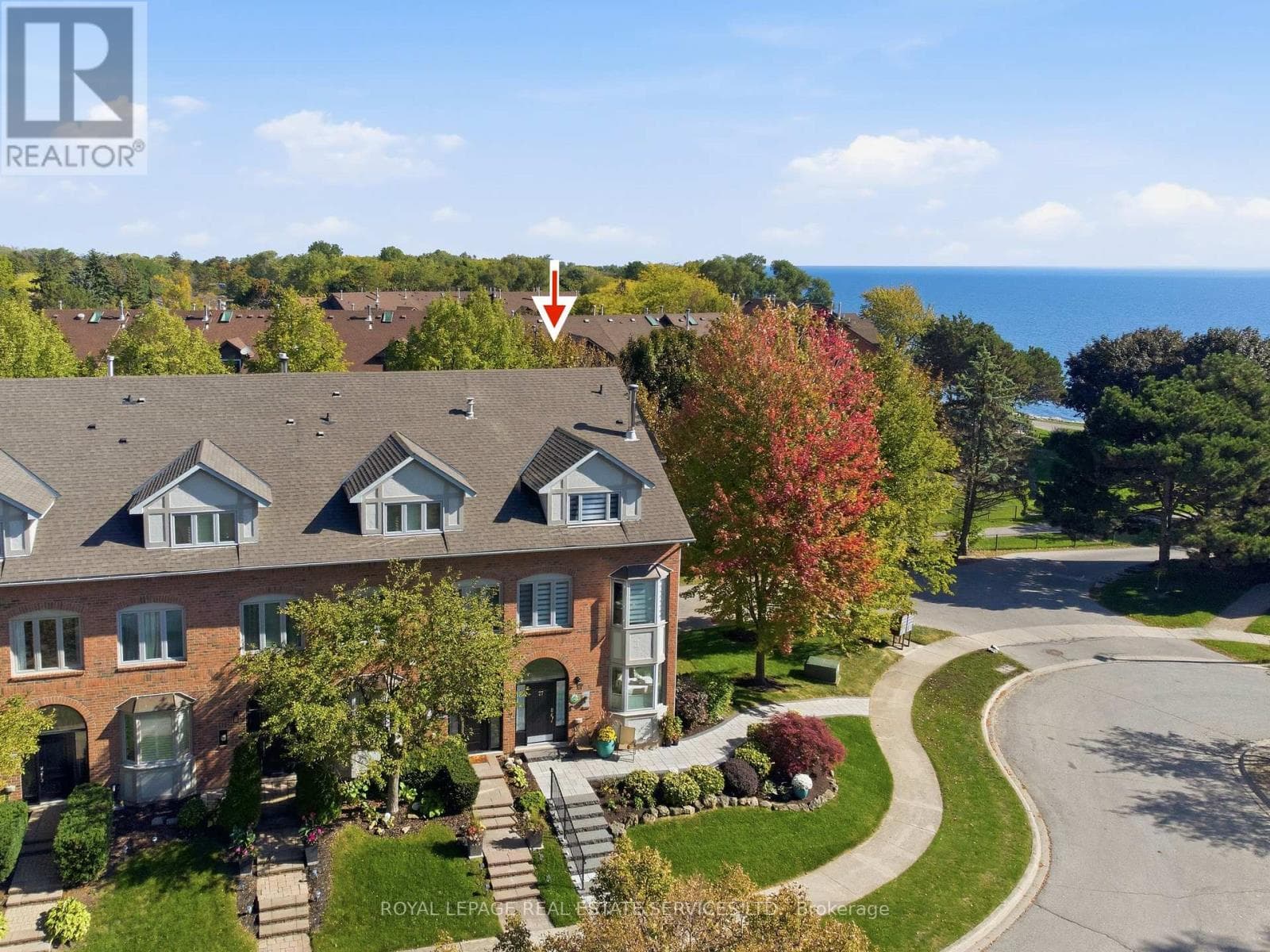 27 SOUTHAVEN PLACE — Oakville (BR Bronte), Ontario - Main photo