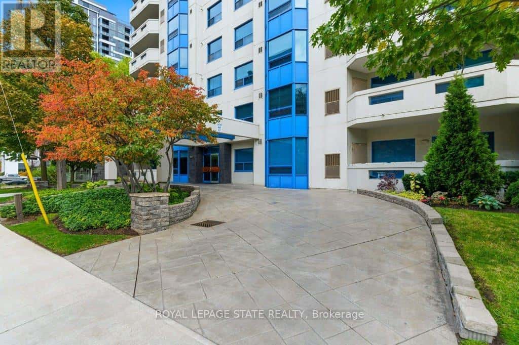 803 - 1272 ONTARIO STREET — Burlington (Brant), Ontario - Photo 2 of 28