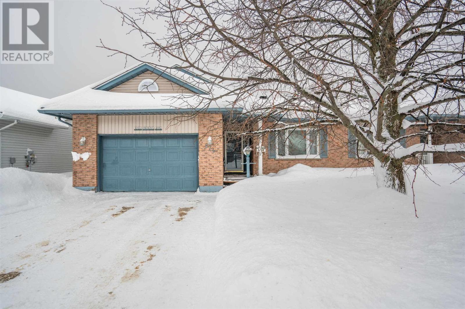 874 Lake ST — Sault Ste. Marie, Ontario - Main photo