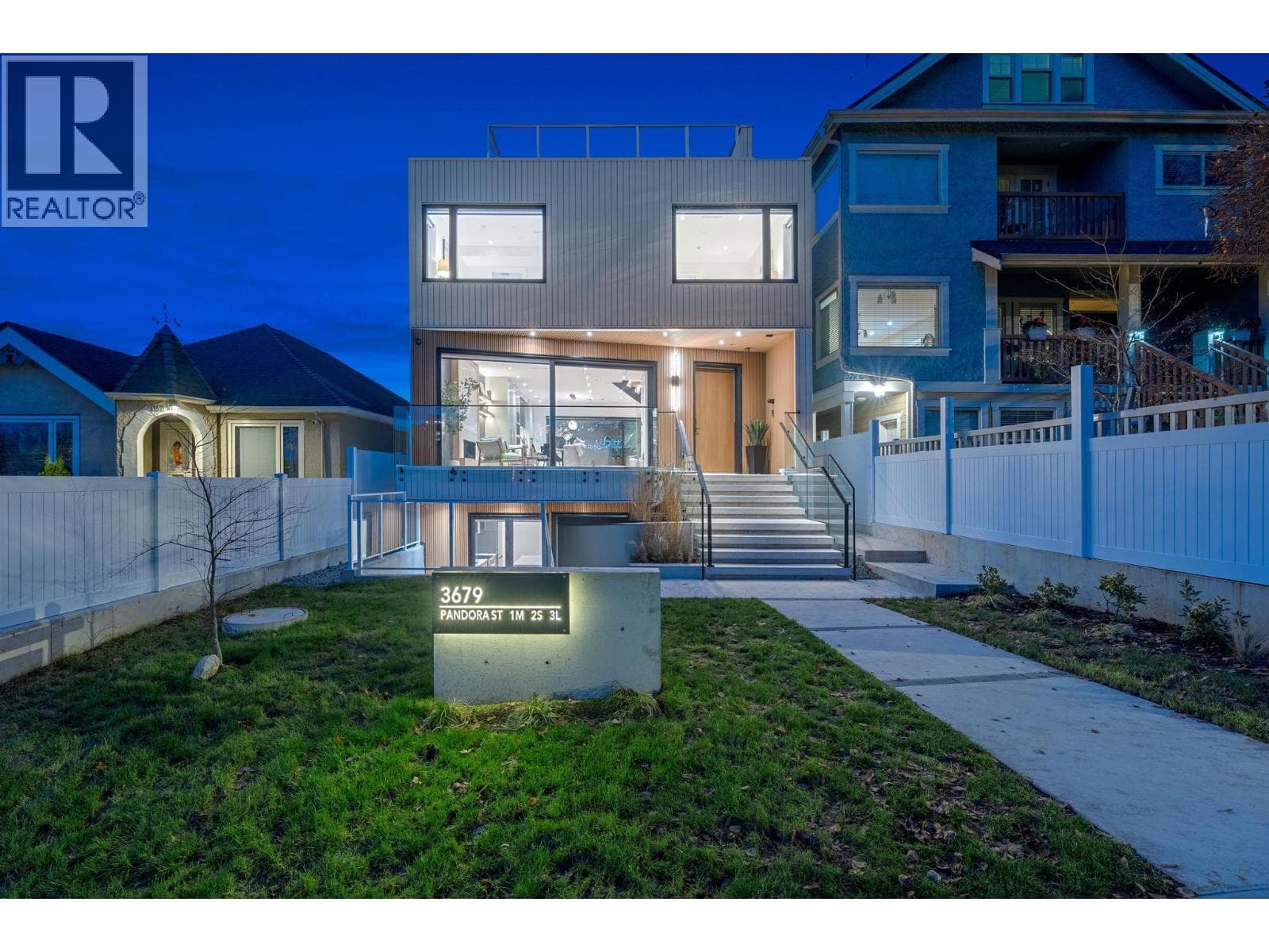 3679 PANDORA STREET — Vancouver, British Columbia - Main photo