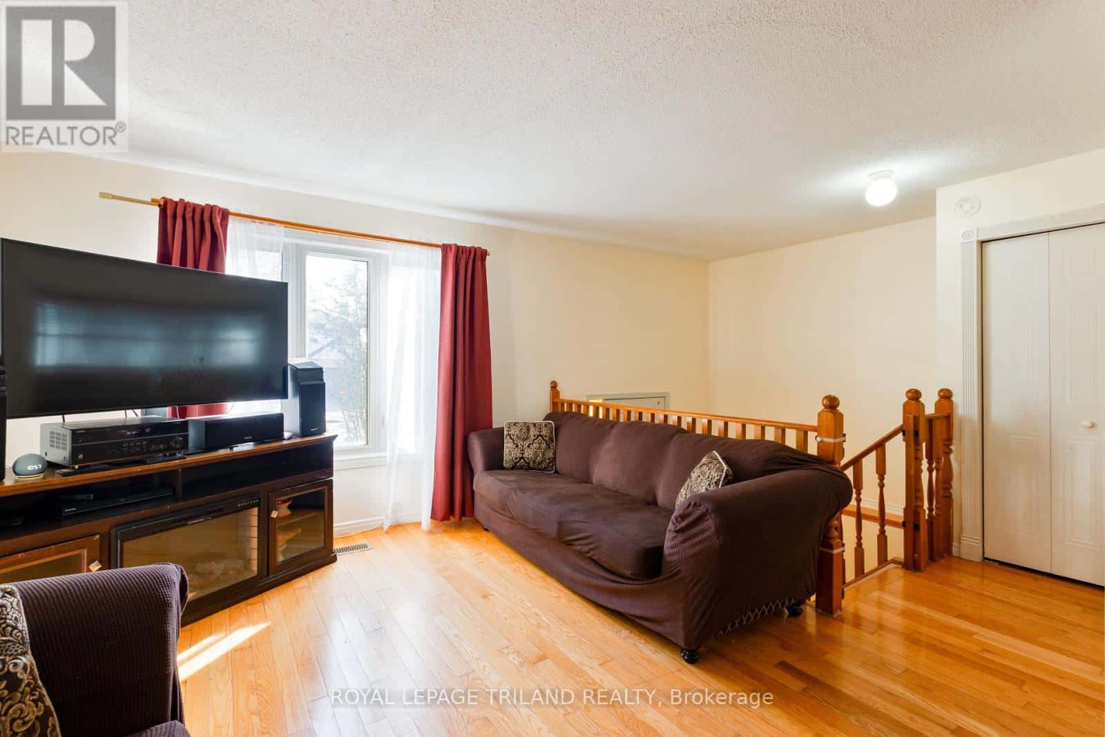 77 BONAVENTURE DRIVE — London East (East I), Ontario - Photo 5 of 41