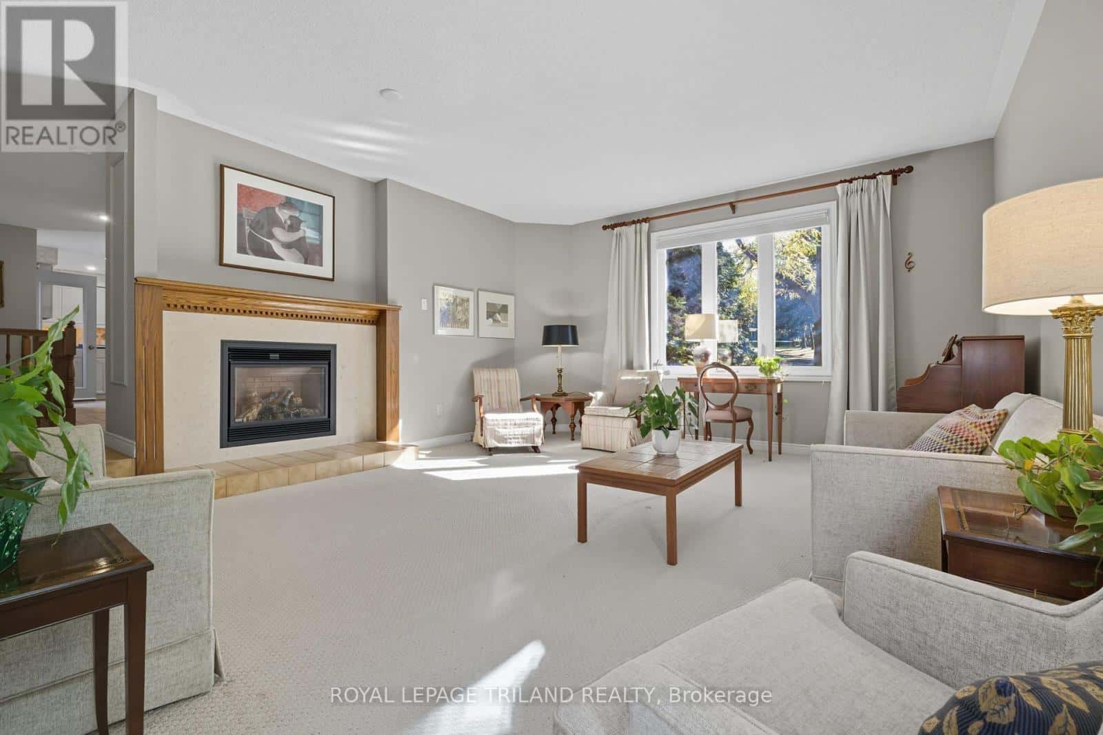 16 - 60 ROSECLIFFE CRESCENT — London South (South C), Ontario - Photo 5 of 34