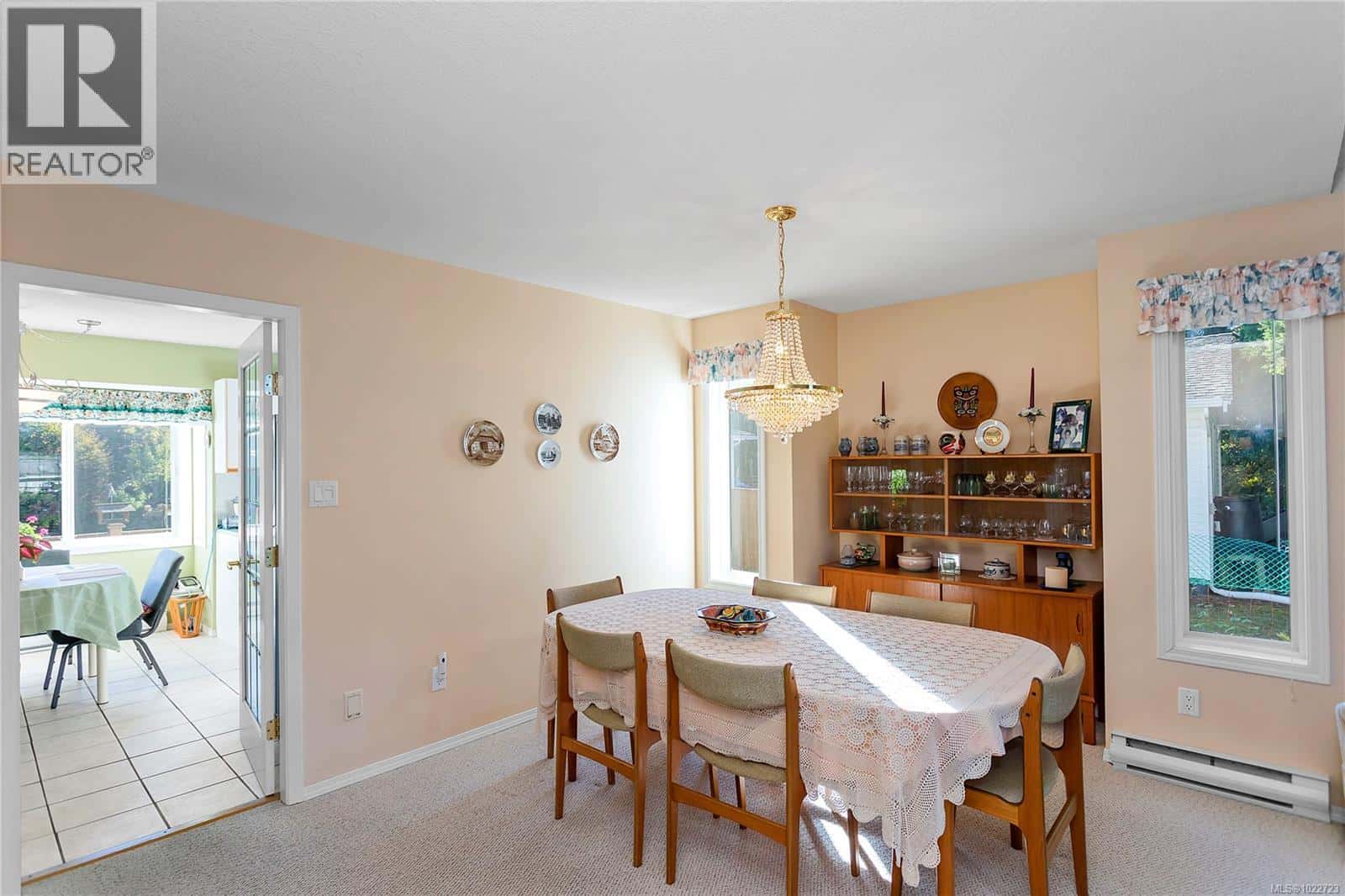 1892 Woobank Rd — Nanaimo, British Columbia - Photo 5 of 47