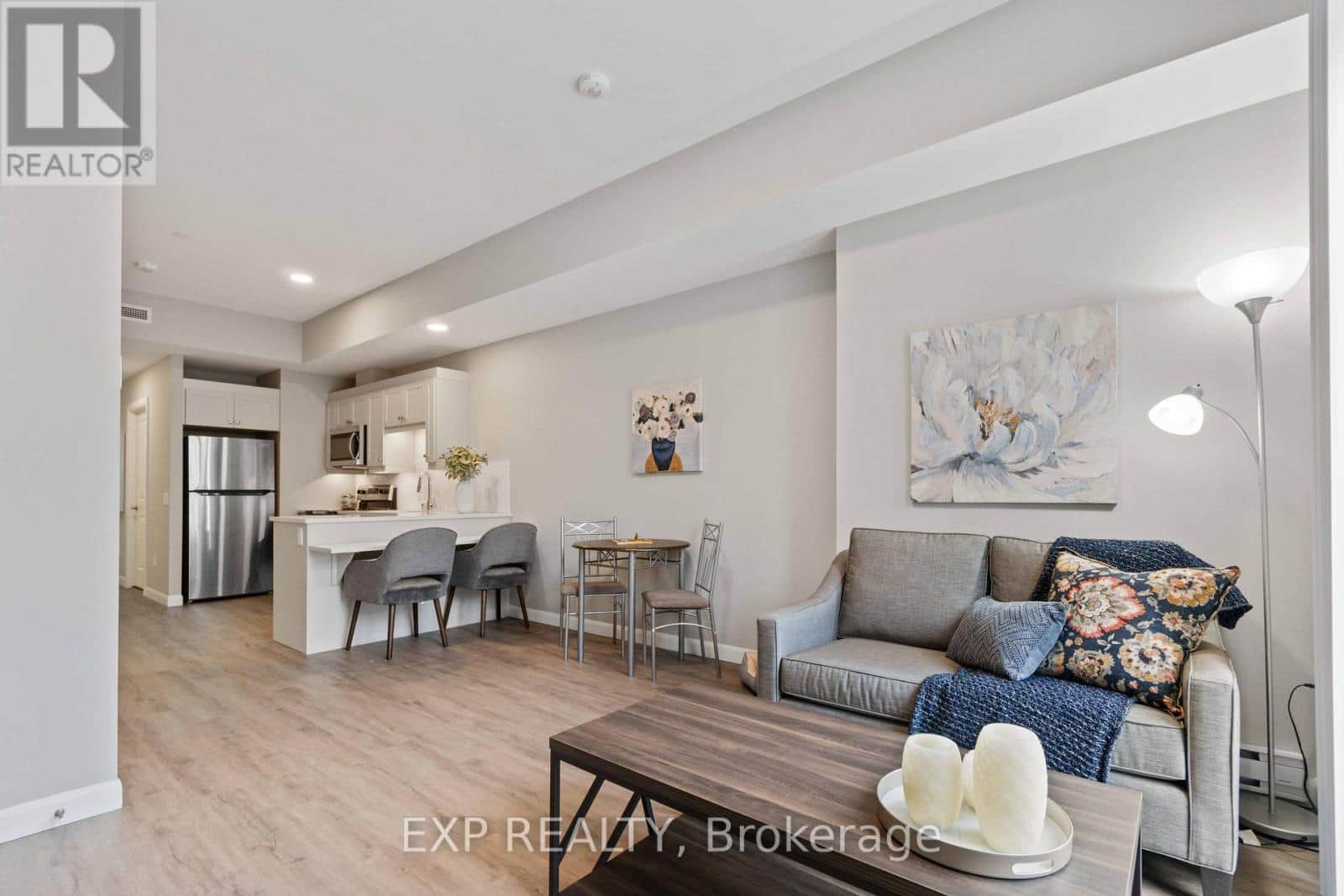 220 - 31 ERIC DEVLIN LANE - Photo 5 of 19, Perth, Ontario