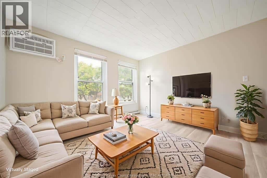 6583 THORNBERRY Unit# 361 — Windsor, Ontario - Photo 3 of 34