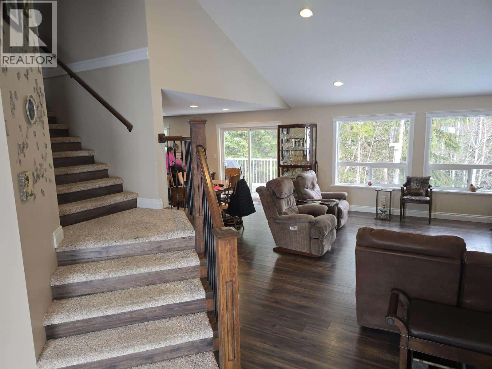 2866 GREENFOREST CRESCENT — Prince George, British Columbia - Photo 5 of 25