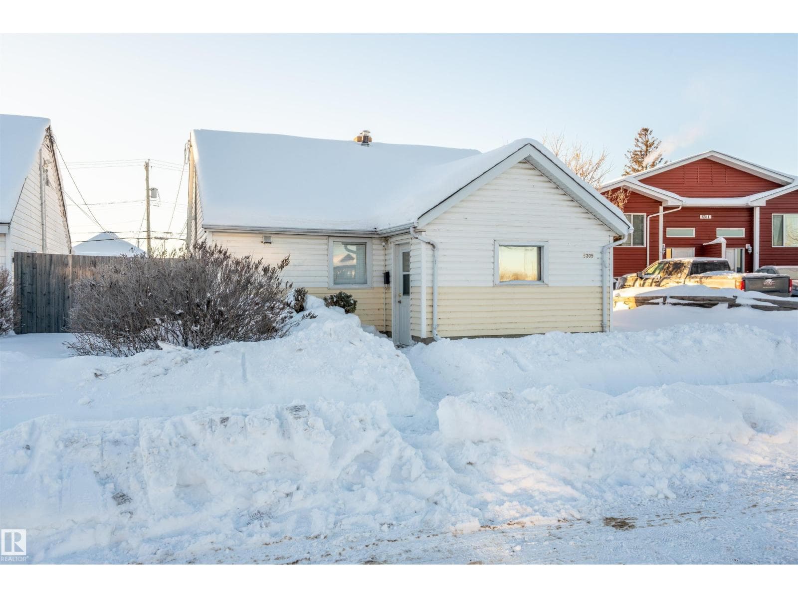 5309 51 AV — Cold Lake, Alberta - Main photo
