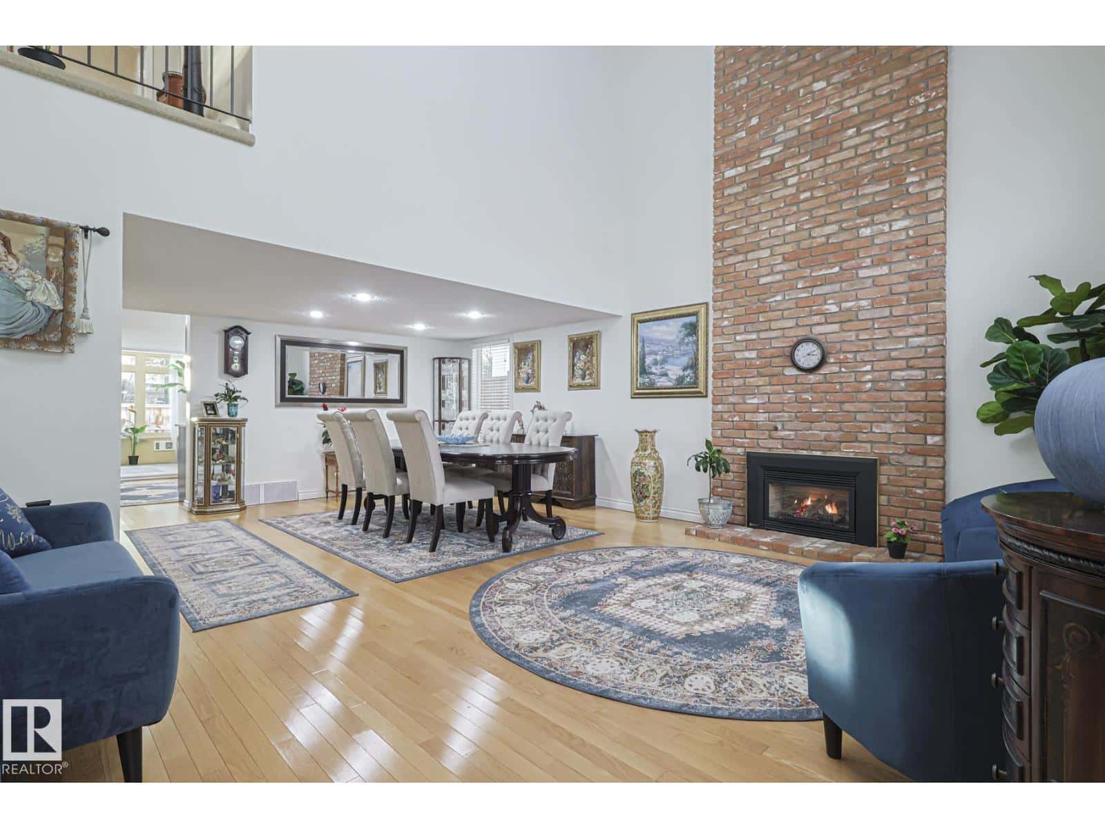 17607 55 AV NW — Edmonton, Alberta - Photo 3 of 56